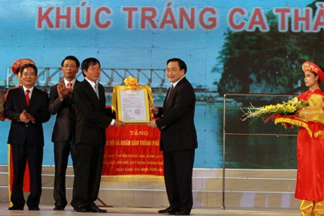 Die Stadt Ninh Binh in ein kulturelles und historisches Zentrum verwandeln